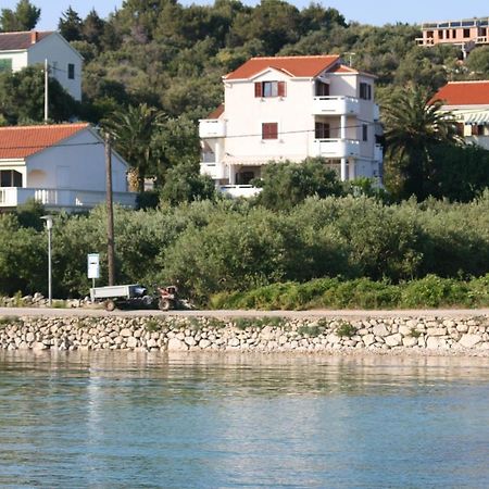 Apartments And Rooms By The Sea Jakisnica, Pag - 4160 Лун Екстериор снимка