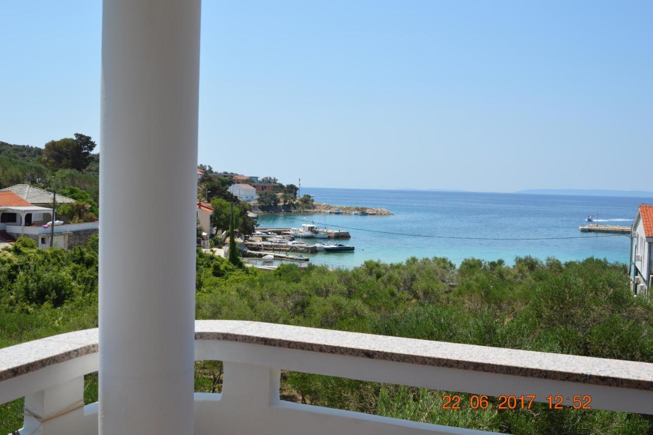 Apartments And Rooms By The Sea Jakisnica, Pag - 4160 Лун Екстериор снимка