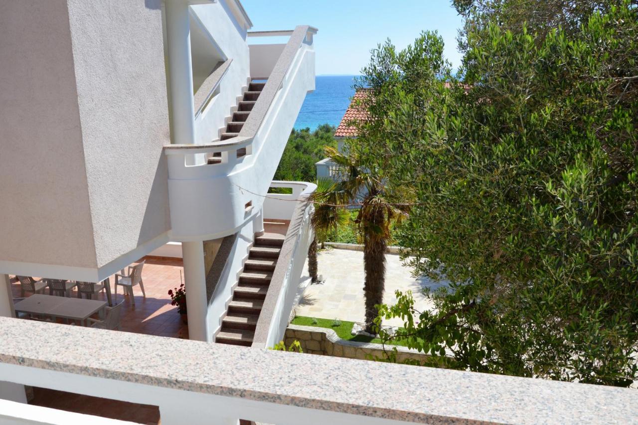 Apartments And Rooms By The Sea Jakisnica, Pag - 4160 Лун Екстериор снимка