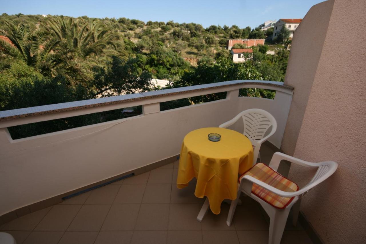 Apartments And Rooms By The Sea Jakisnica, Pag - 4160 Лун Екстериор снимка