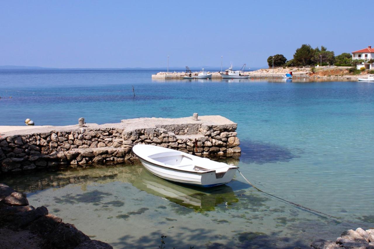 Apartments And Rooms By The Sea Jakisnica, Pag - 4160 Лун Екстериор снимка